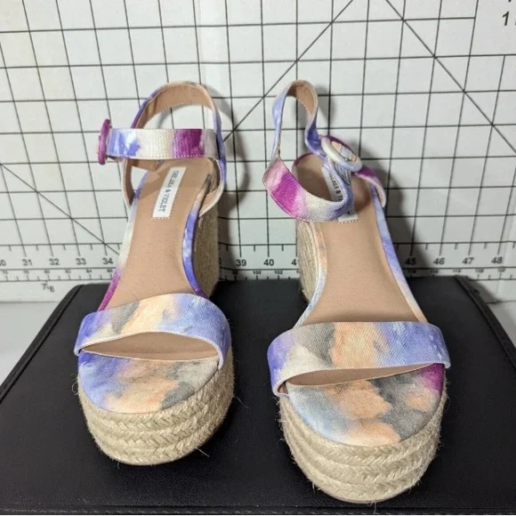 NEW-Size 9M Women's Chelsea & Violet Henna Wedges Sandals Purple Tie-Dye - Picture 3 of 8